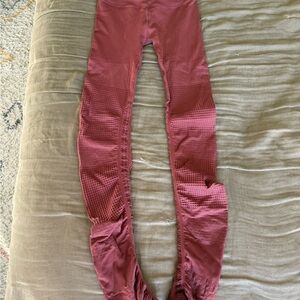 Alo Maroon Leggings